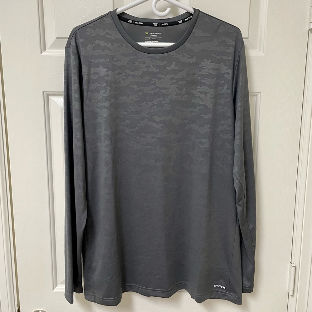 Tek Gear Dry Tek Gray Camouflage Long Sleeve Shirt